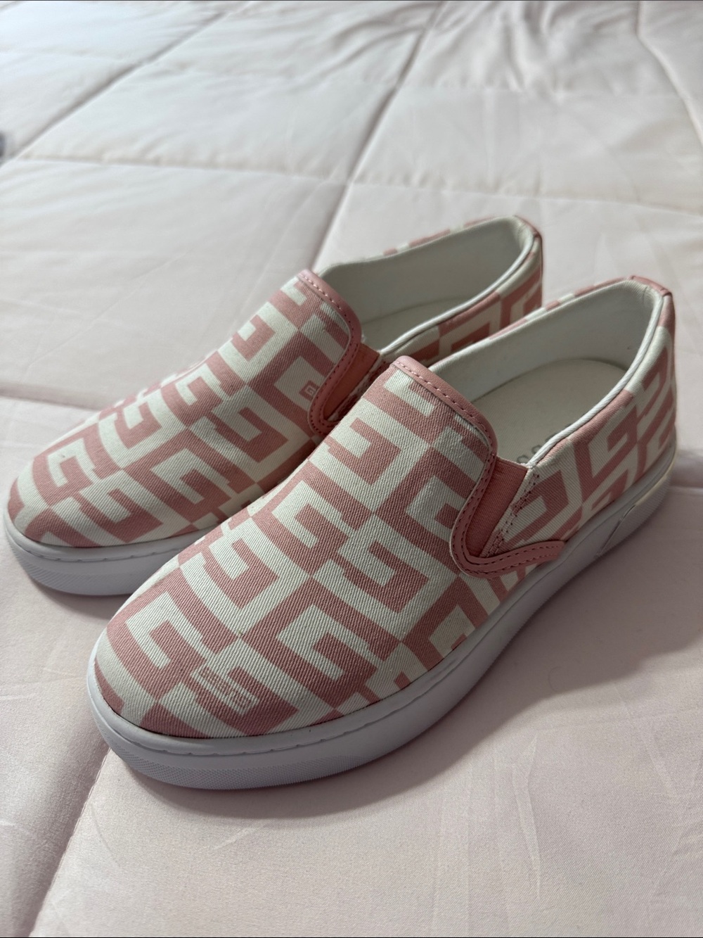 Guess Pink and White Slip-On Logo-Print Sneakers